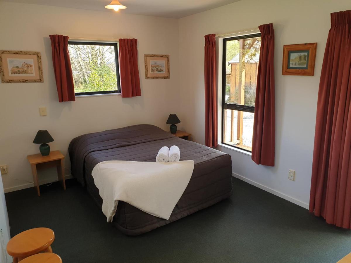 Lake Brunner Country Motel & Holiday Park Moana Экстерьер фото