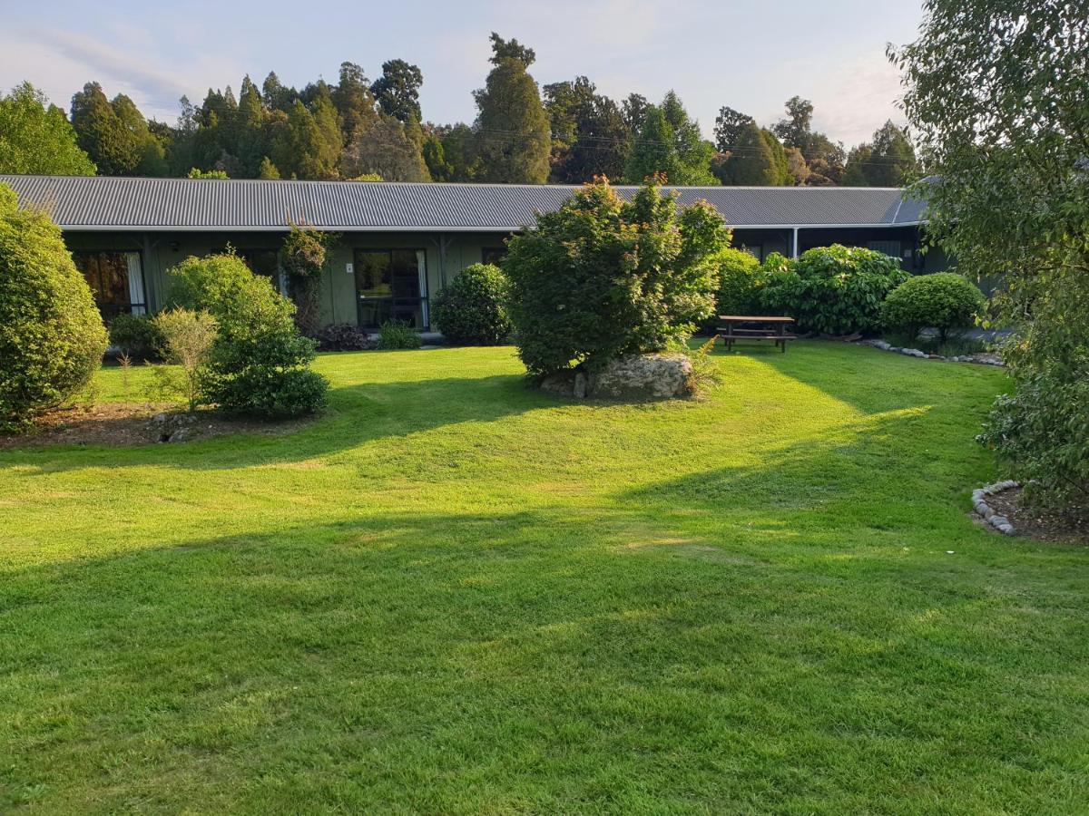 Lake Brunner Country Motel & Holiday Park Moana Экстерьер фото